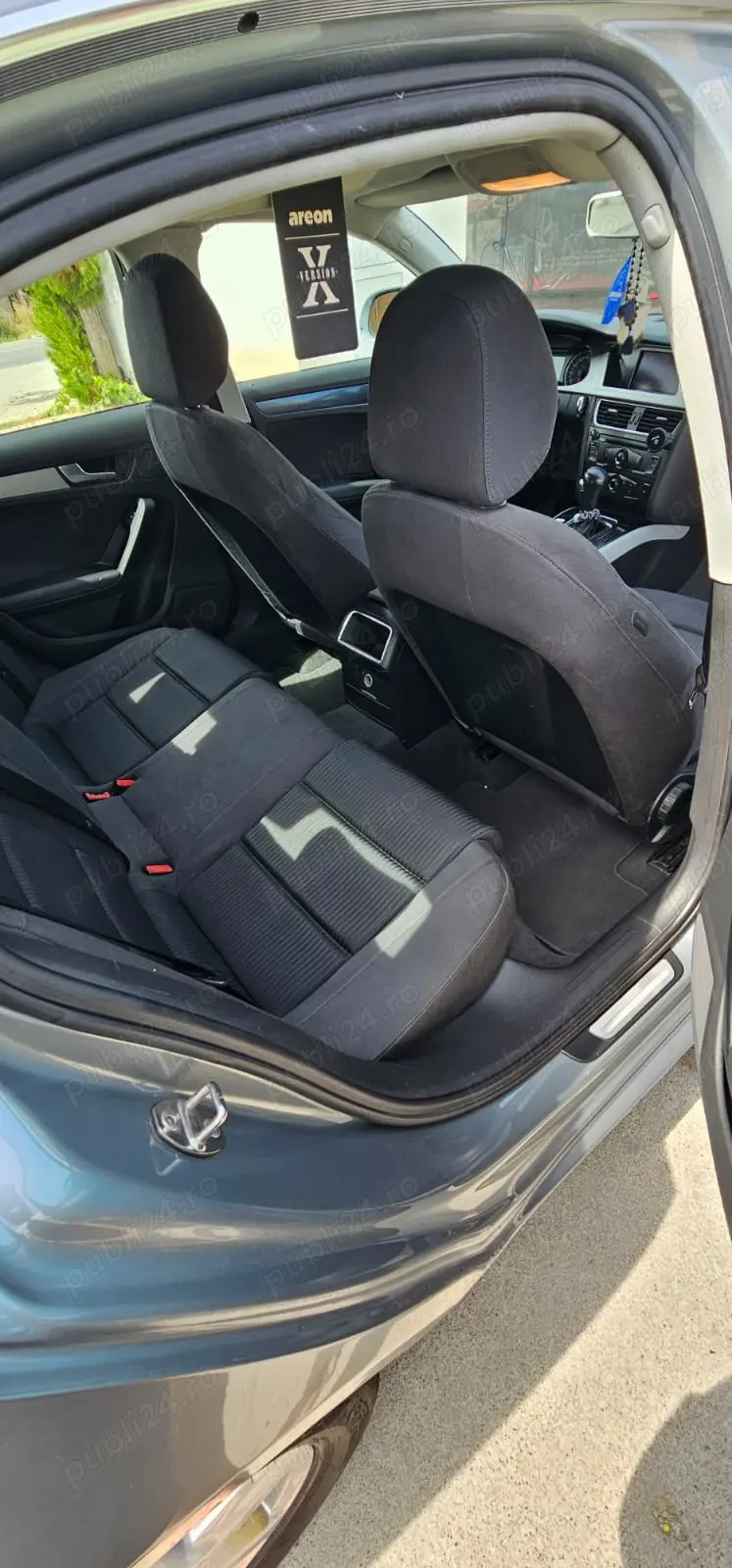 Vând Audi A4 B8 2.0 tdi 143 cp