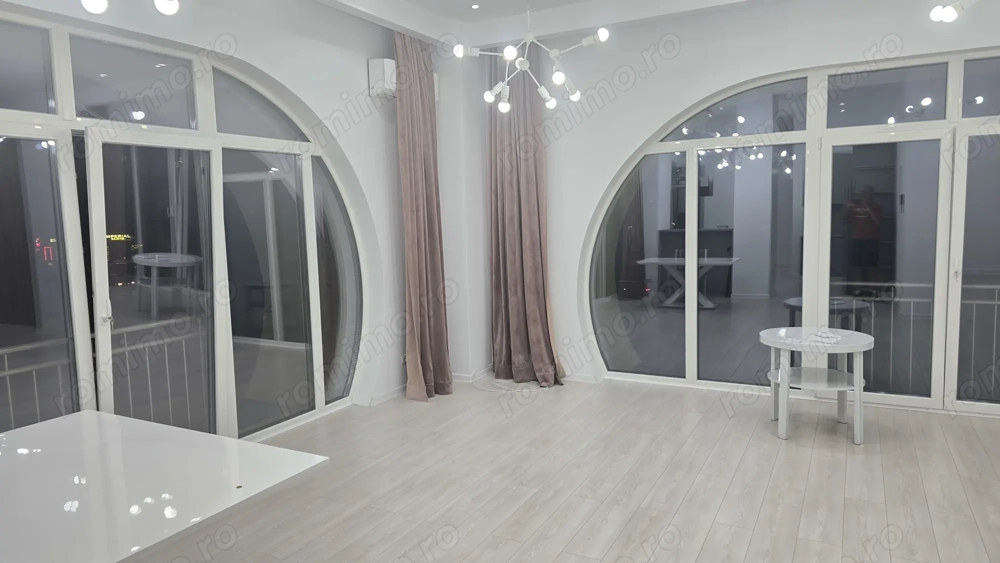 Inchiriez apartament 2 camere in Deva, zona ultracentrala, etaj 1, 