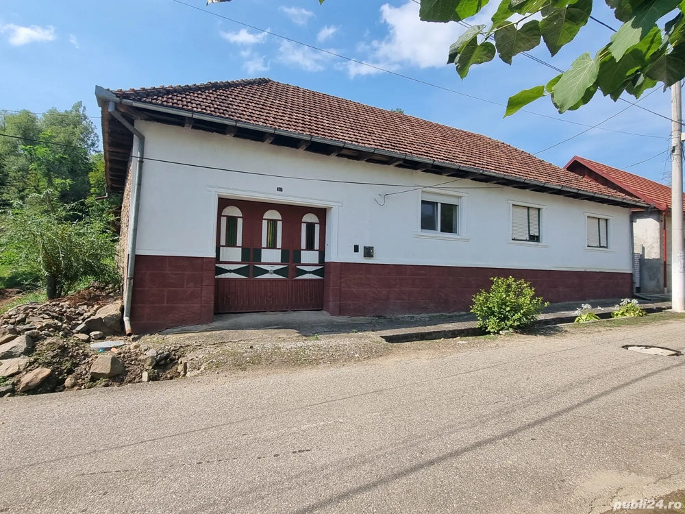 Schimb casa cu apartament Resita Schimb casa cu apartament Resita