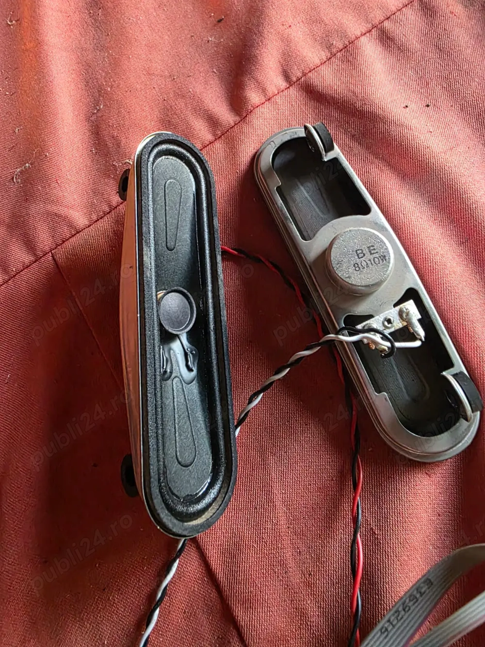 set 2 difuzoare 8ohm 10w de pe tv Nei 40ne5000