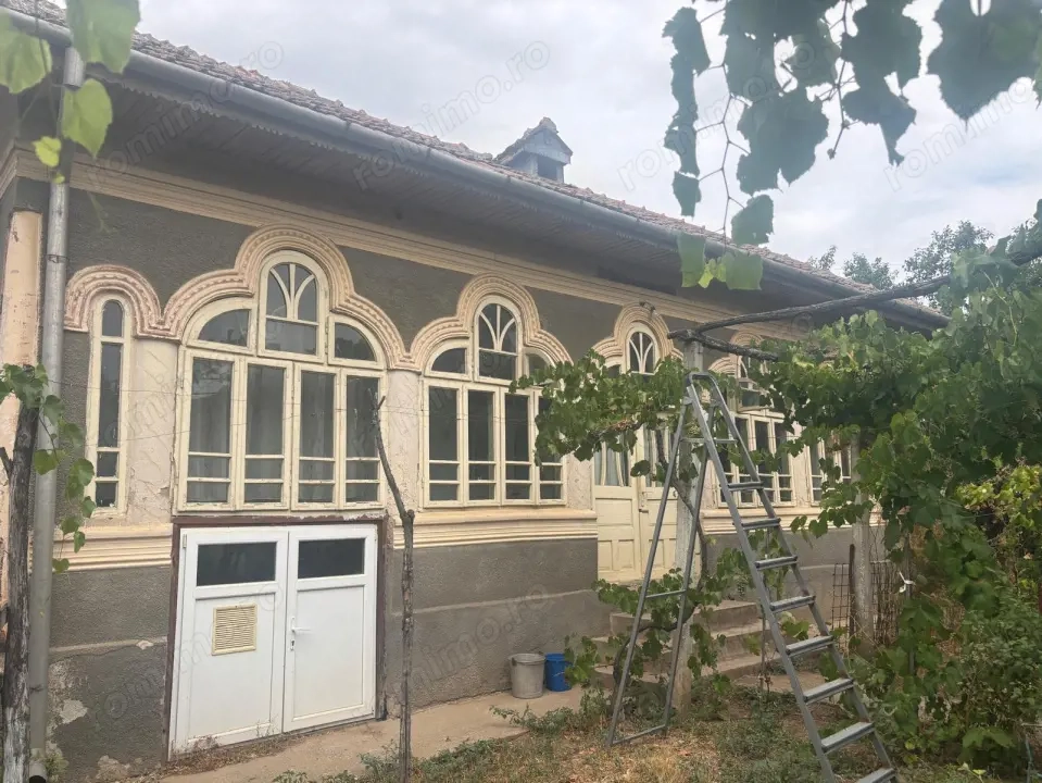 Casa recent renovata, 2023 mp teren, comuna Leu , RATE !!! Casa recent renovata, 2023 mp teren, comuna Leu , RATE !!!