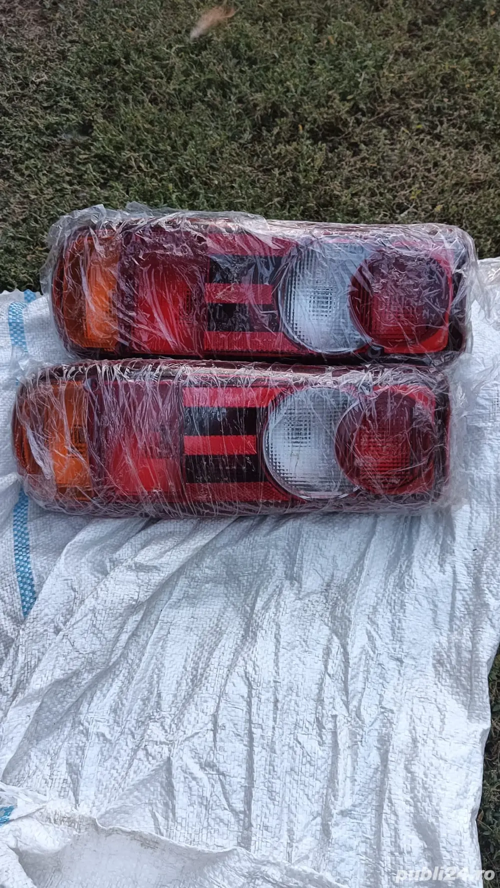 vand triple/lampi noi autoutilitara 