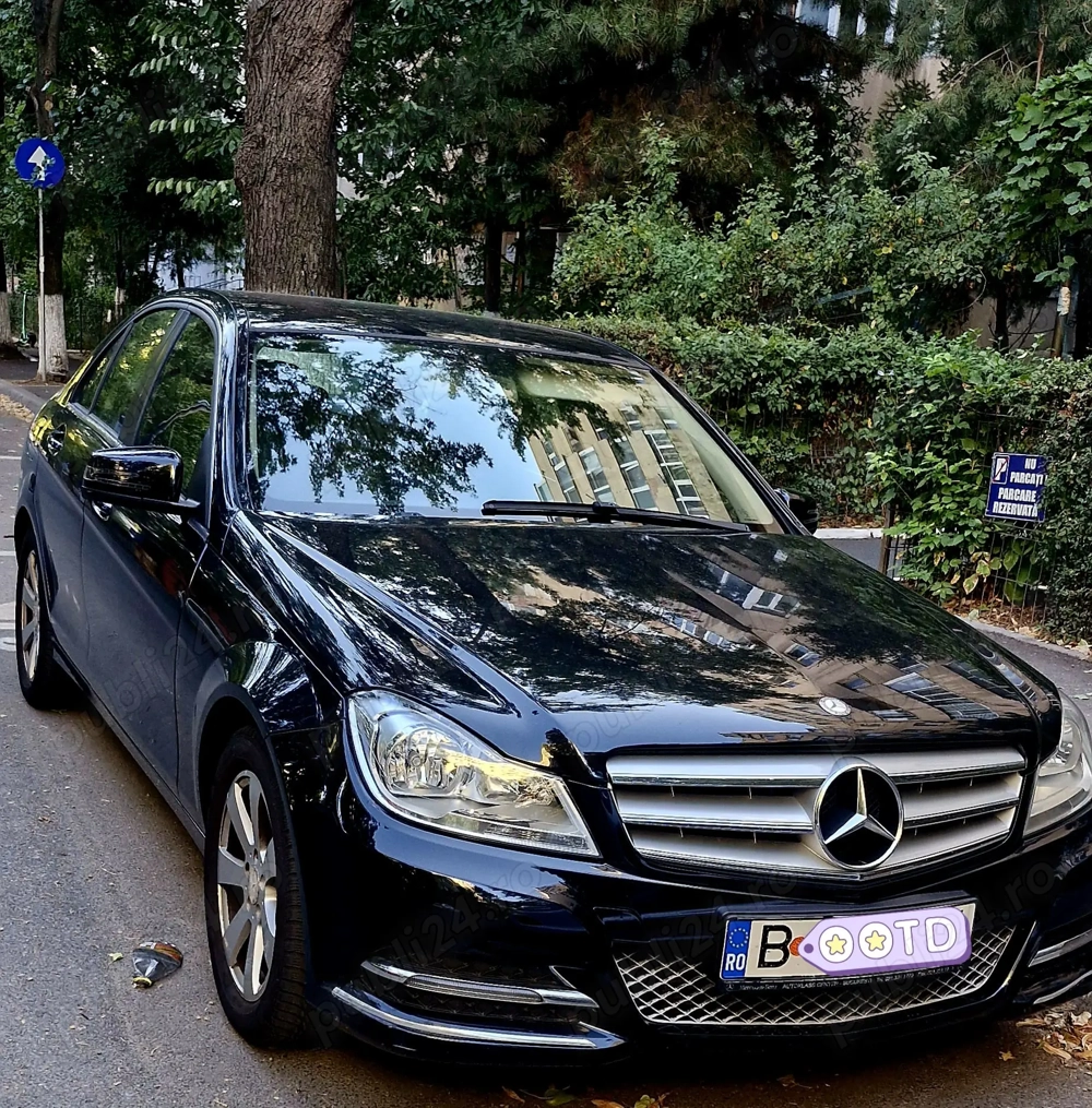 Mercedes C180, benzina,unic proprietar pe carte, cutie manuala 6 trepte, prima inmatriculara 2014 Mercedes C180, benzina,unic proprietar pe carte, cutie manuala 6 trepte, prima inmatriculara 2014
