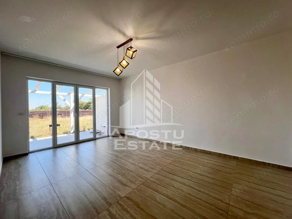 Jumatate de Duplex, 4 camere, 2 locuri de parcare,curte, Mosnita Noua