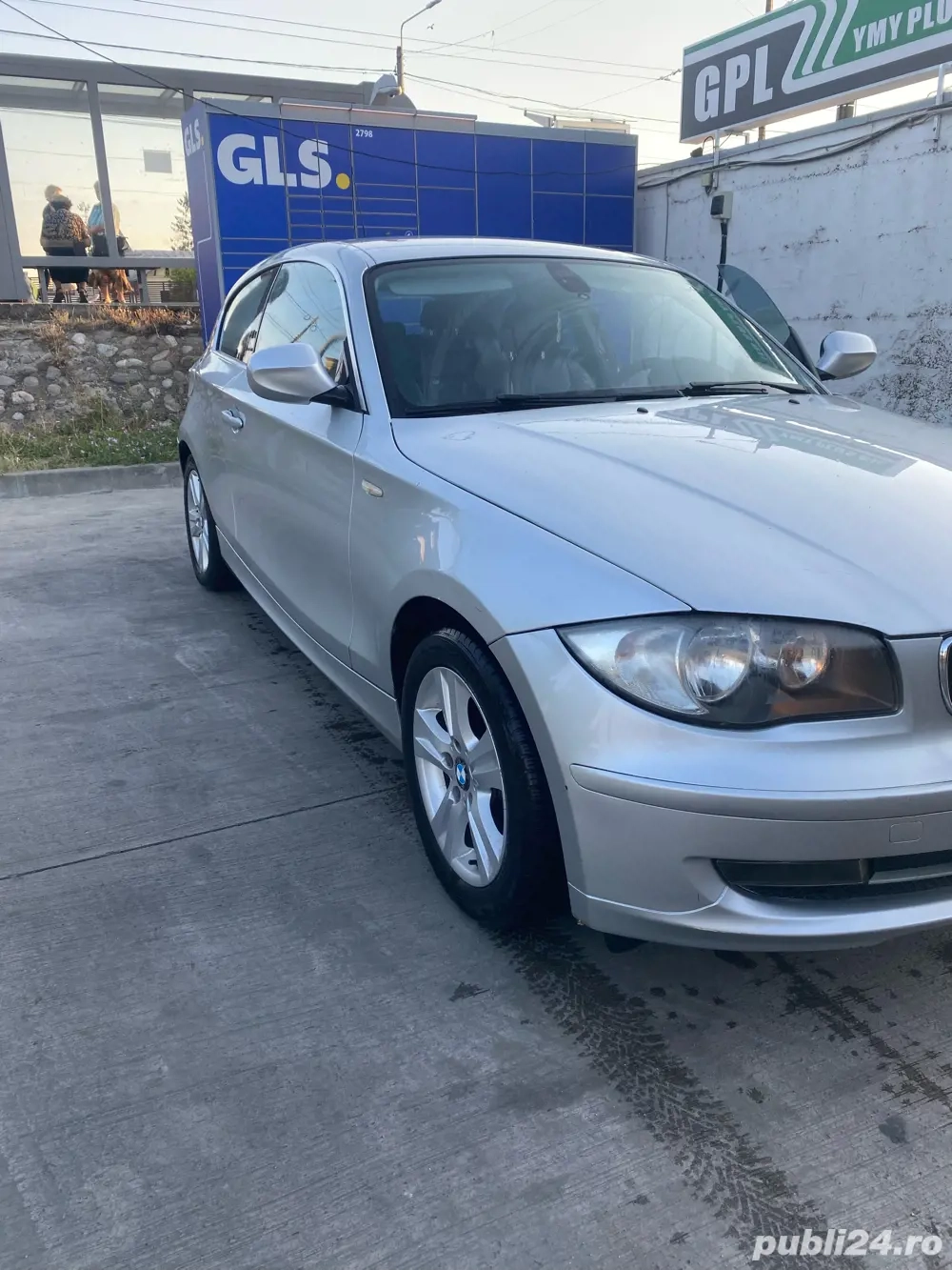 bmw seria 1 an 2010