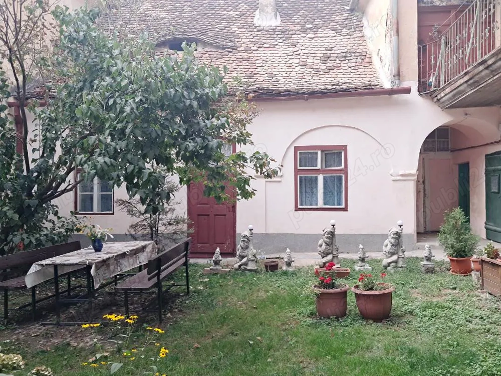 Apartament la casa in zona centrala pretabil birouri