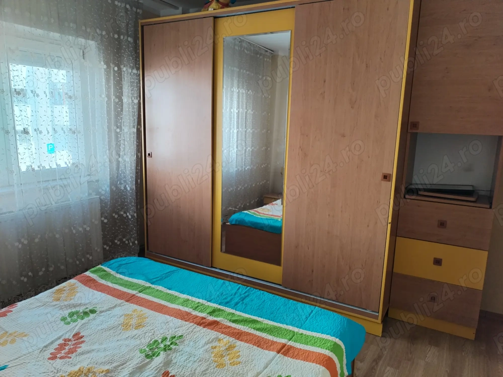 Vând apartament 3 camere