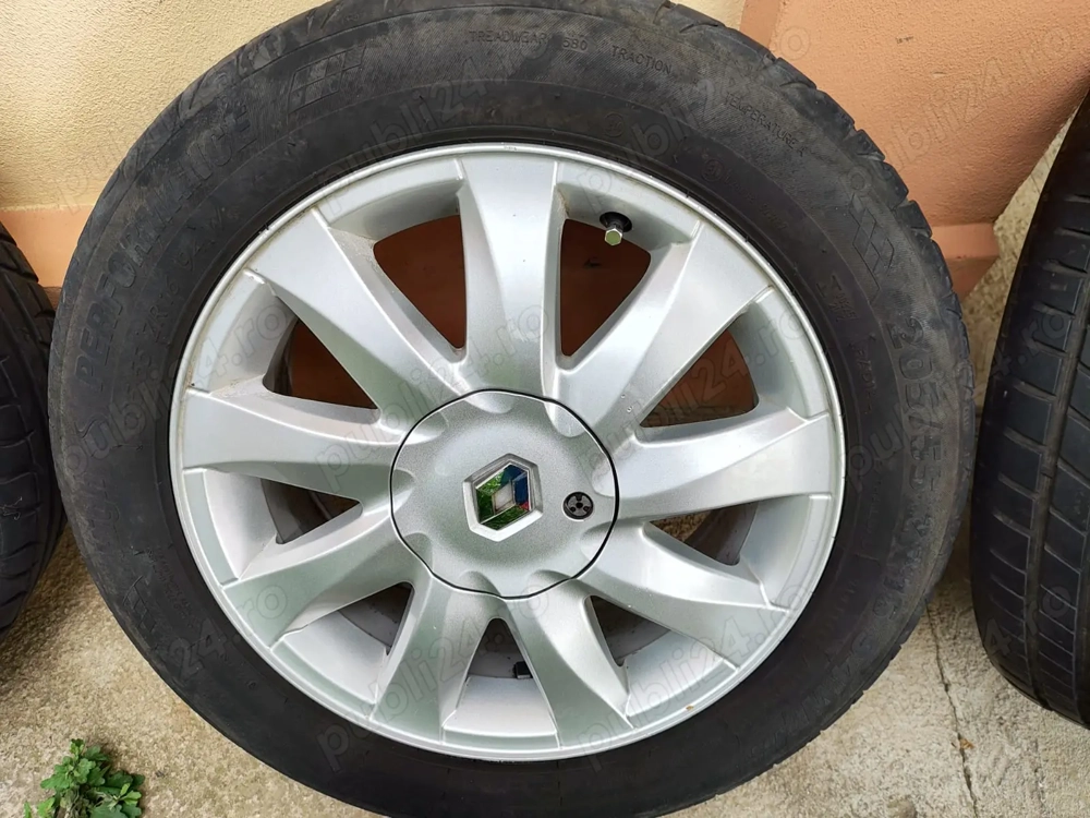 Vând jante Megane 2