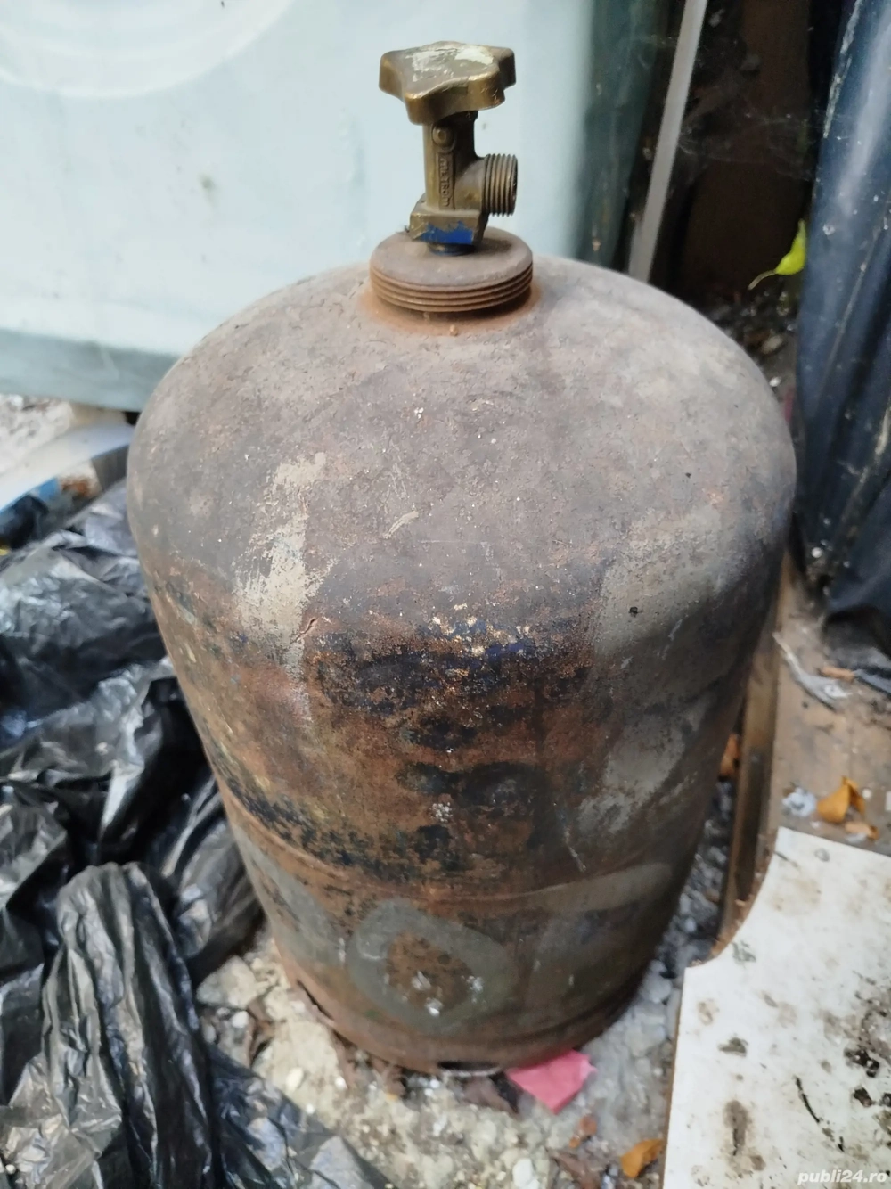 butelie cu robinet funcțional 