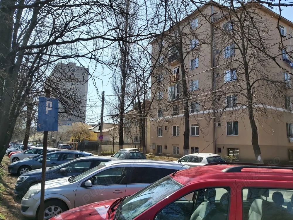 *PROPRIETAR*Inchiriez Garsoniera*Semidecom.*Et. 2 din 4*Sud - Eminescu* *PROPRIETAR*Inchiriez Garsoniera*Semidecom.*Et. 2 din 4*Sud - Eminescu*