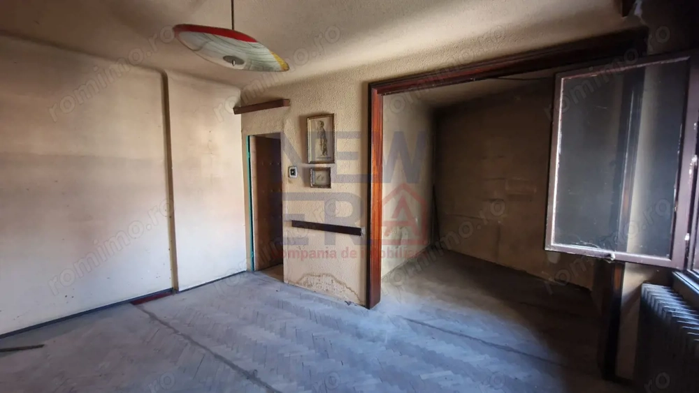 Garsoniera în casă interbelică, de vanzare in zona Unirii