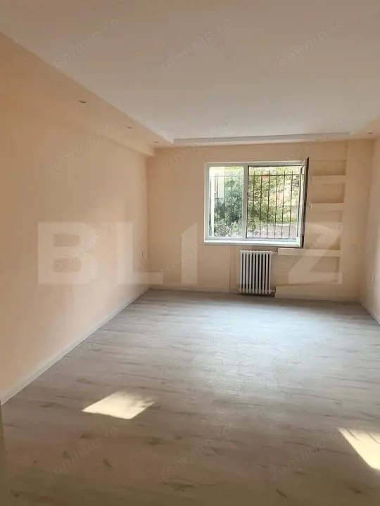 Garsoniera de 21,5 mp, situata pe strada Cojocnei, la 10 min de Iulius Mall!