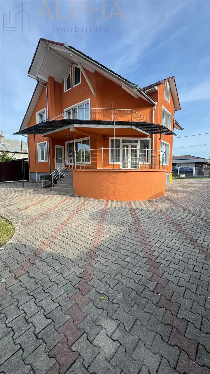 Vila deosebita, 425 mp utili, teren 645 mp   Cartier Unirea, Bistrita