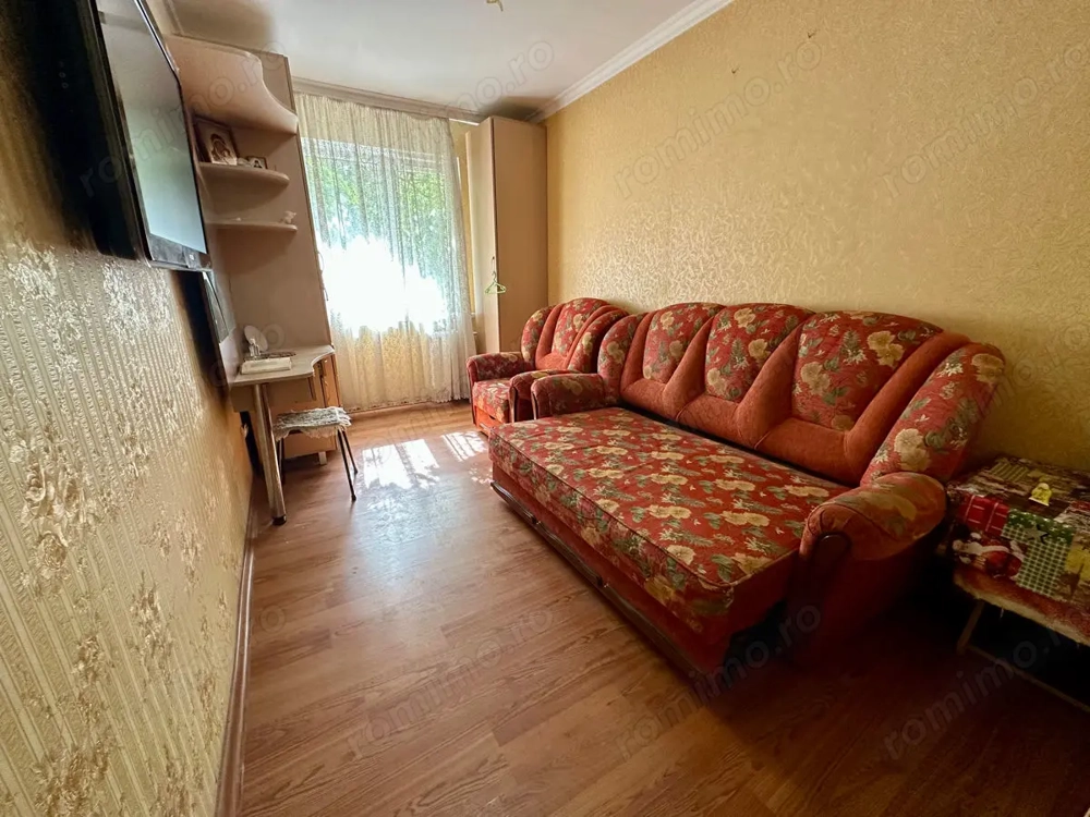 Vanzare garsoniera zona Titan