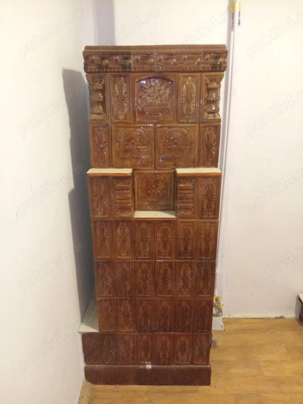 De vânzare: 2 sobe de teracotă veche, pe gaze   piese deosebite, cu valoare decorativă și de colecți