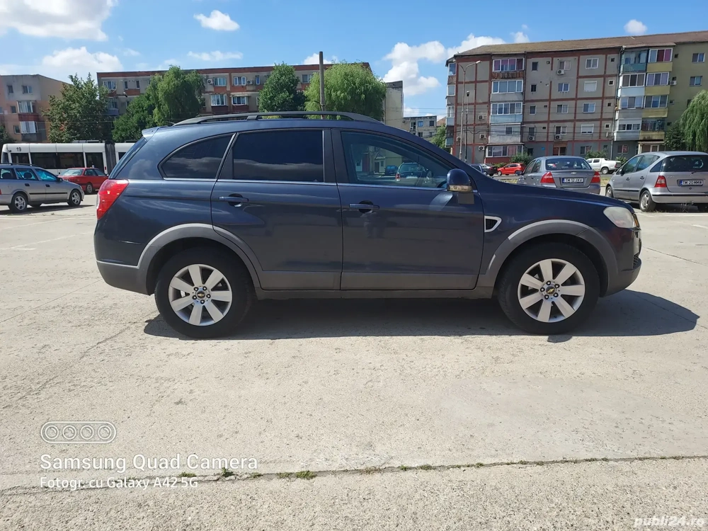 Vînd  Chevrolet  captiva
