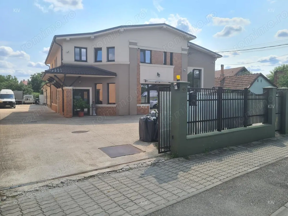 Spațiu comercial   birouri + depozitare   663 mp utili