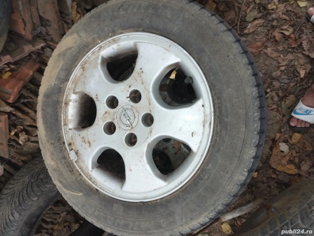 vând jante opel originale  pe R15 cu tot cu cauciucuri