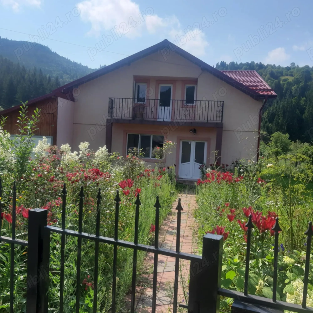  DE VÂNZARE   Casă cu teren în Grințieș