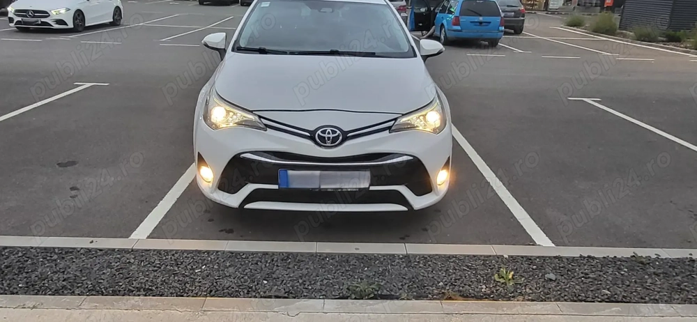 Toyota Avensis 2017   Ideală pentru familie, sigură și spațioasă (proprietar)
