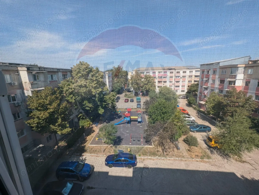 Apartament cu 2 camere de vânzare în zona Sud-Vest