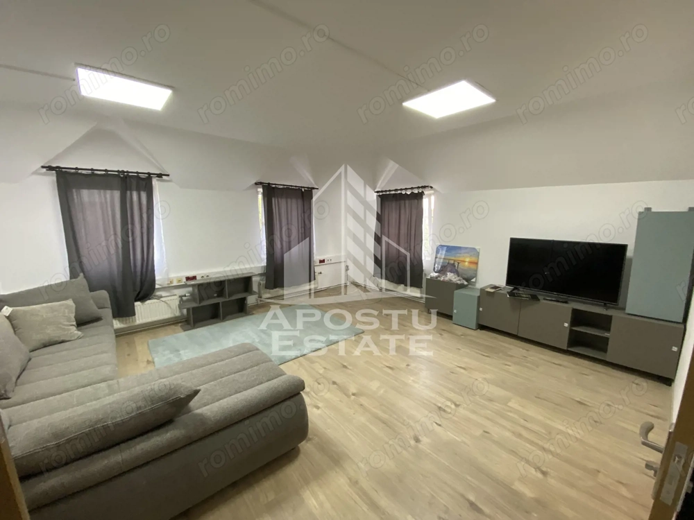 Casa cu 5 camere , zona Balcescu