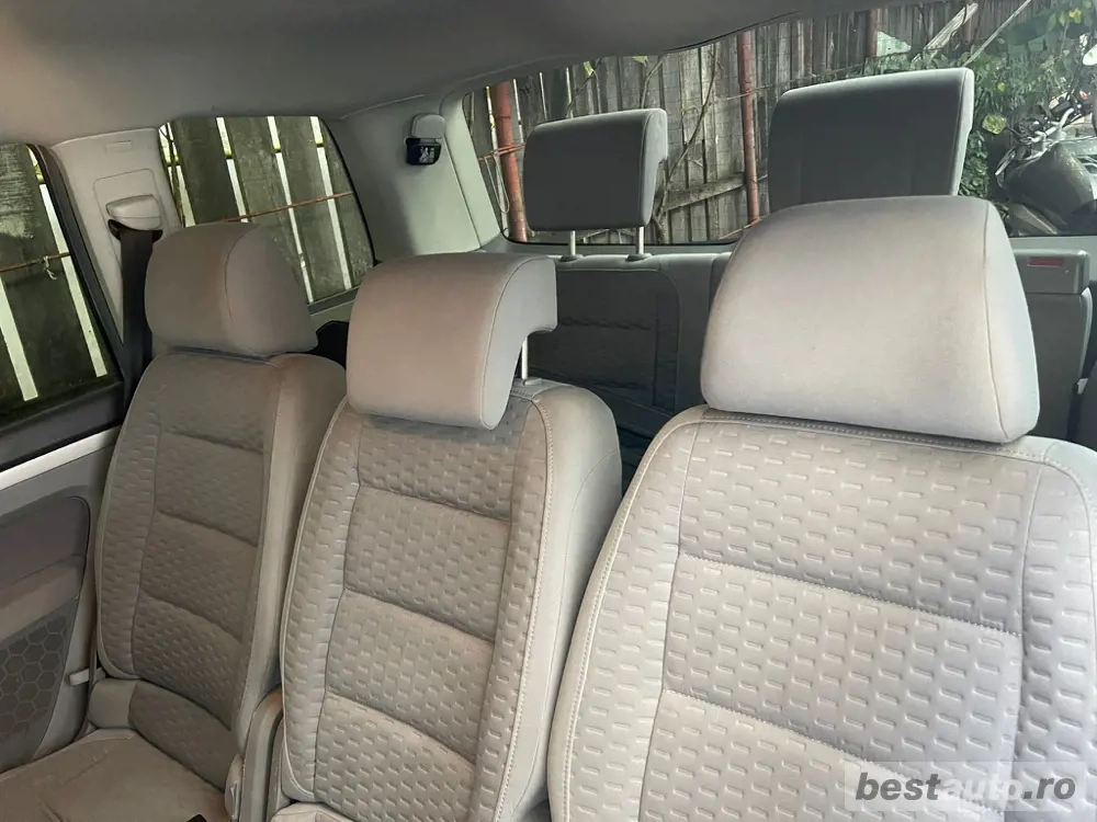 Touran motor 2.0,140 cp,7 locuri