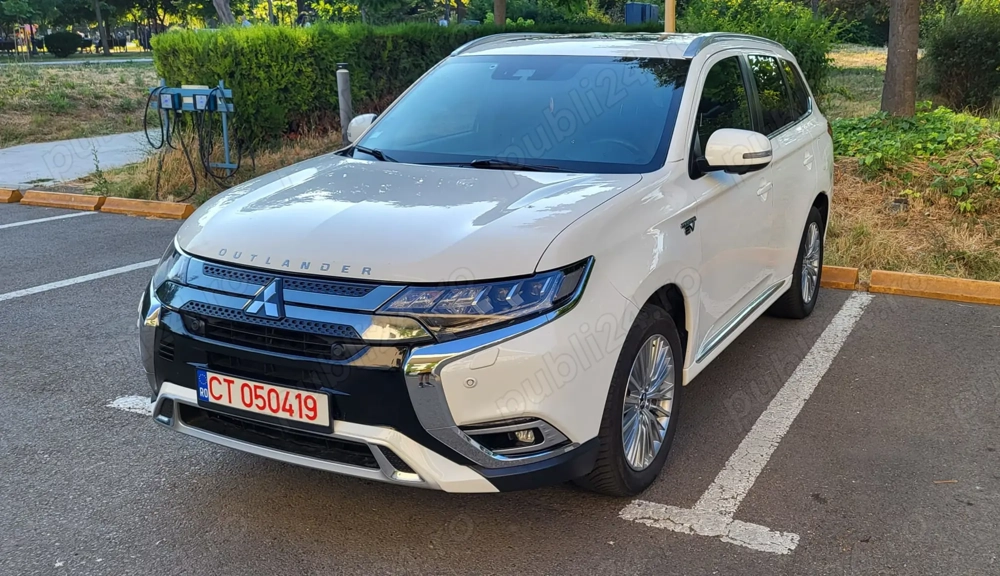 Mitsubishi Outlander PHEV  INSTYLE + FULL