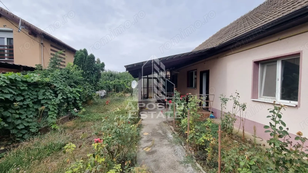 Casa individuala, curte generoasa, centrala proprie, sat Covaci