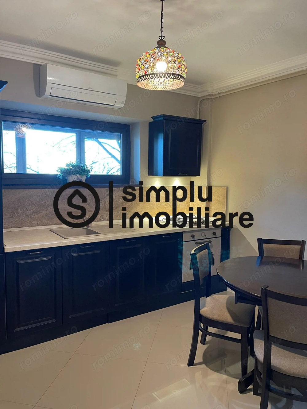 2 decomandate - Mc Donald's - 650 Euro