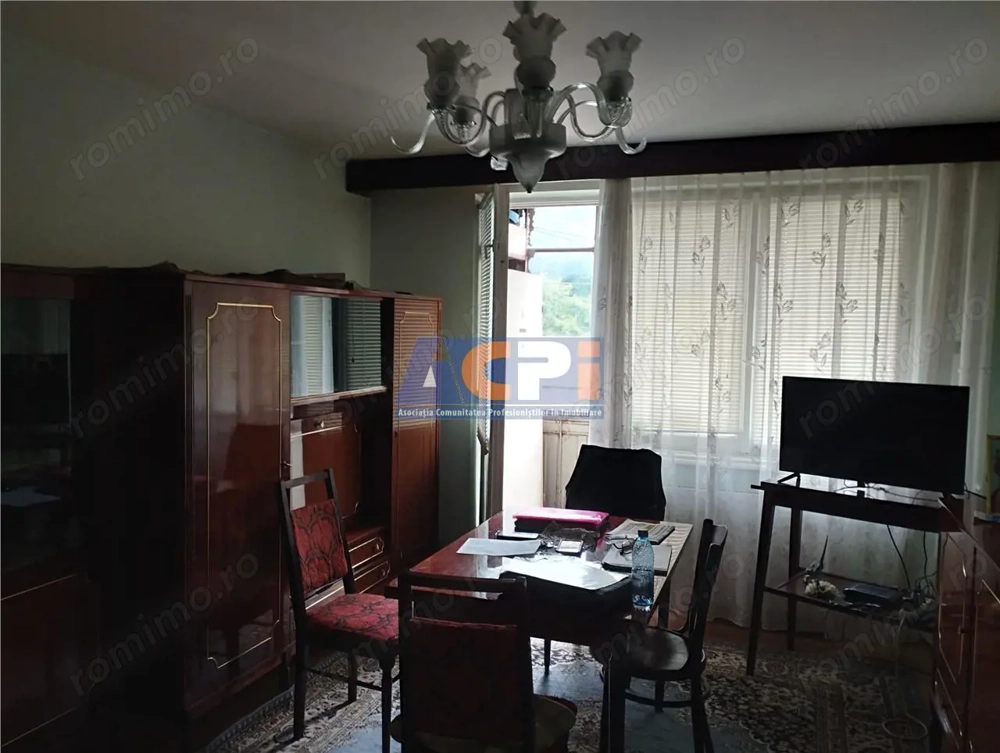 2 camere decomandate, et 1 Zimbru