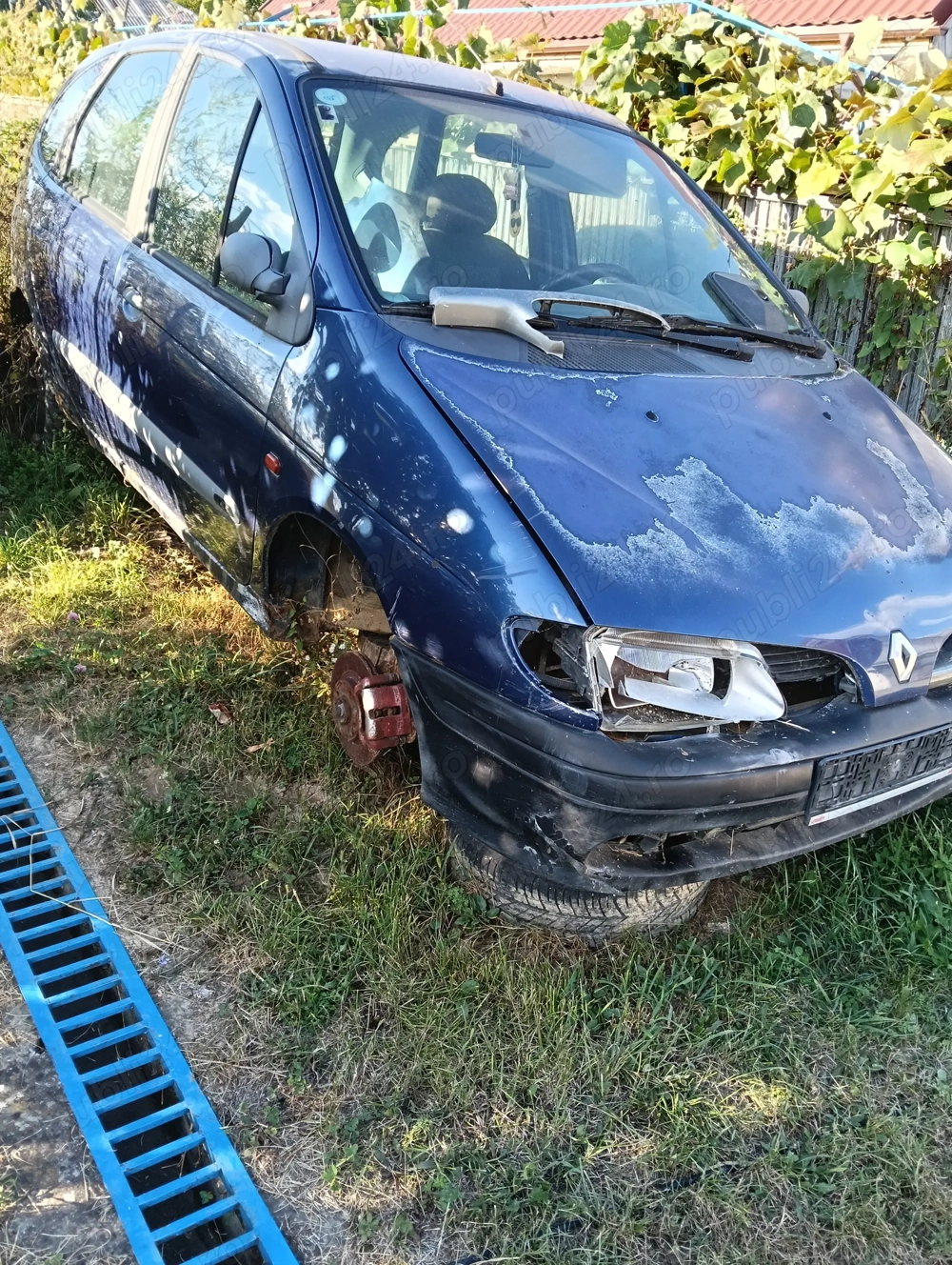 Dezmembrez Renault Scenic  Dezmembrez Renault Scenic