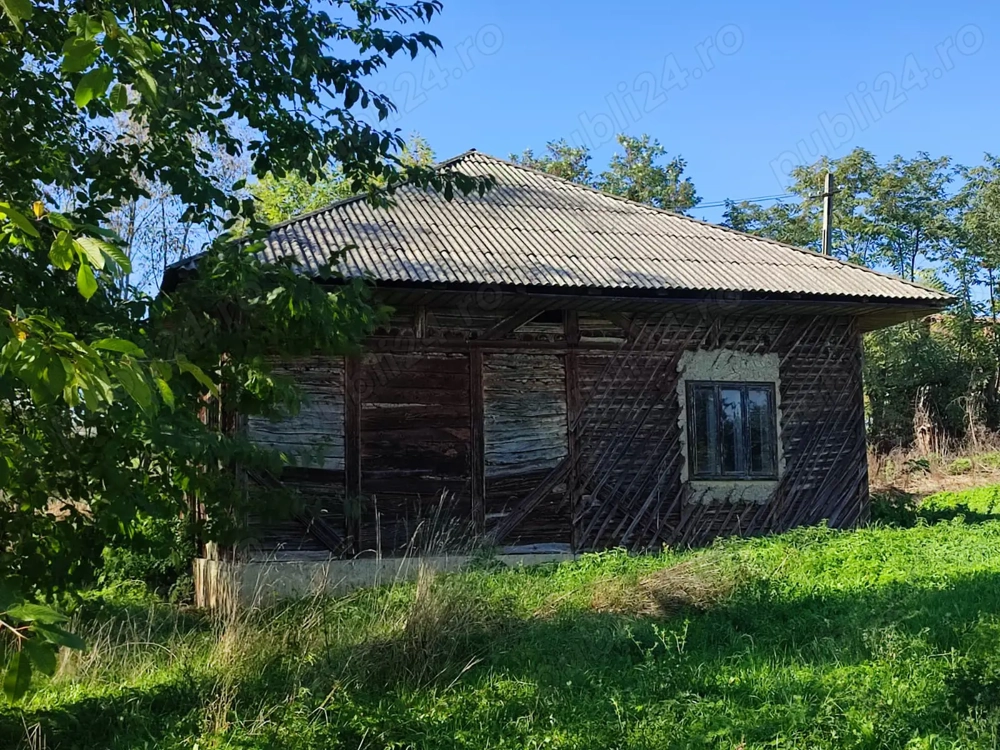 Vand casă cu teren, localitatea Horodniceni, județul Suceava