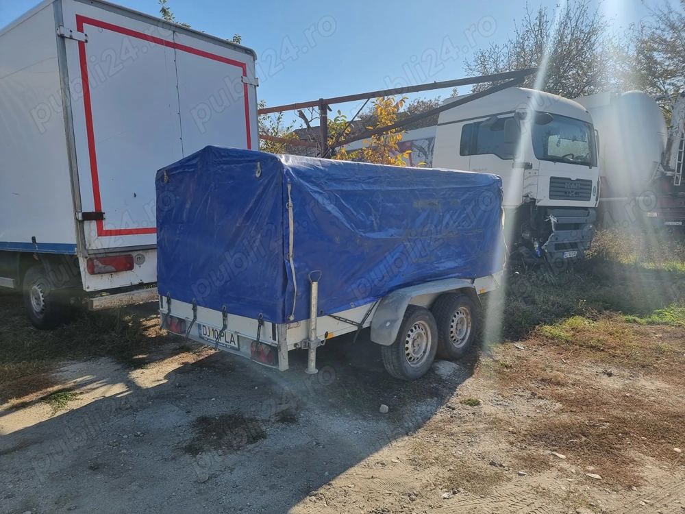 Remorcă Assems Auto remorca 2000 kg cu prelata
