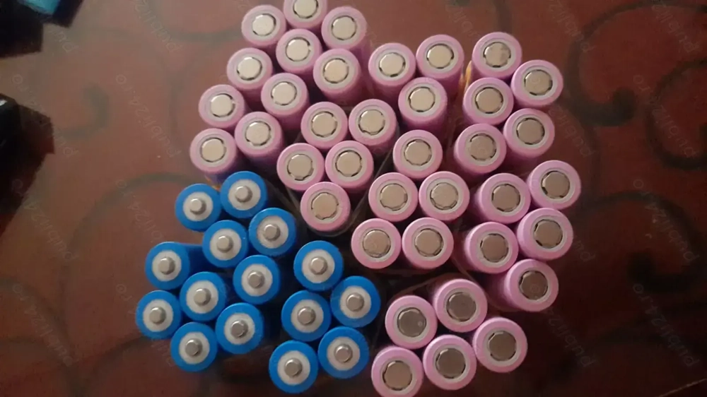 Acumulatori noi litiu 18650 2200mA celule pt filetante trotinete lanterne boxe radio lampi solare