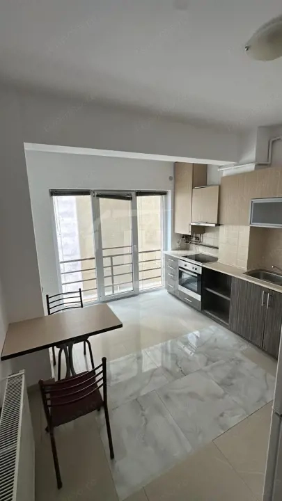 Apartament 2 camere, decomandat, intermediar, parcare, Andrei Muresanu