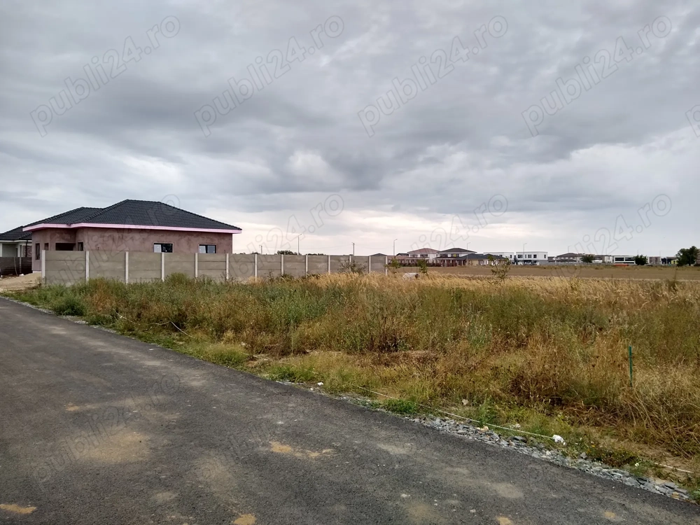 Teren intravilan de vanzare