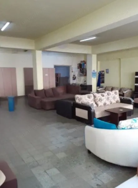 Zona Pantelimon  P-ta Delfinului sp 370 mp vitrina 20 ml