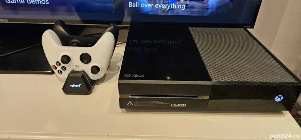 Xbox one cu 2 controlere