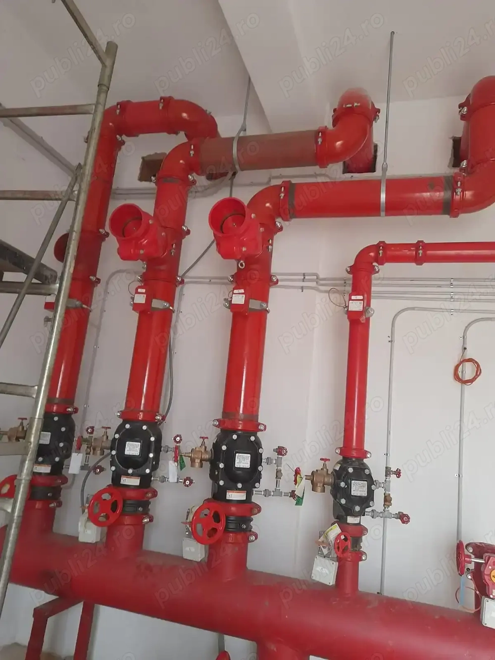 Angajam muncitor necalificat