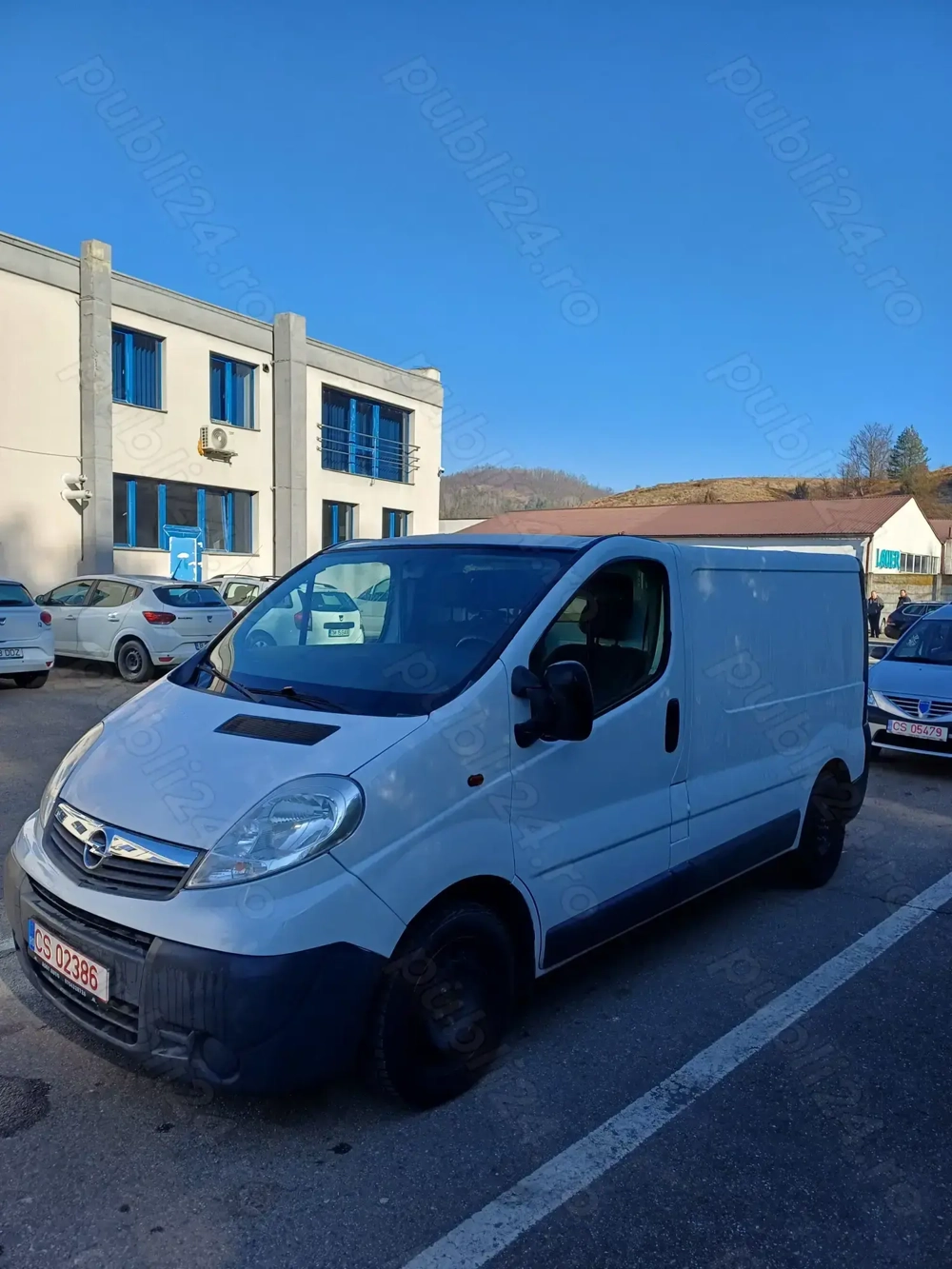 Opel vivaro 2.0 cdti 3999  sau variate cu 8+1 