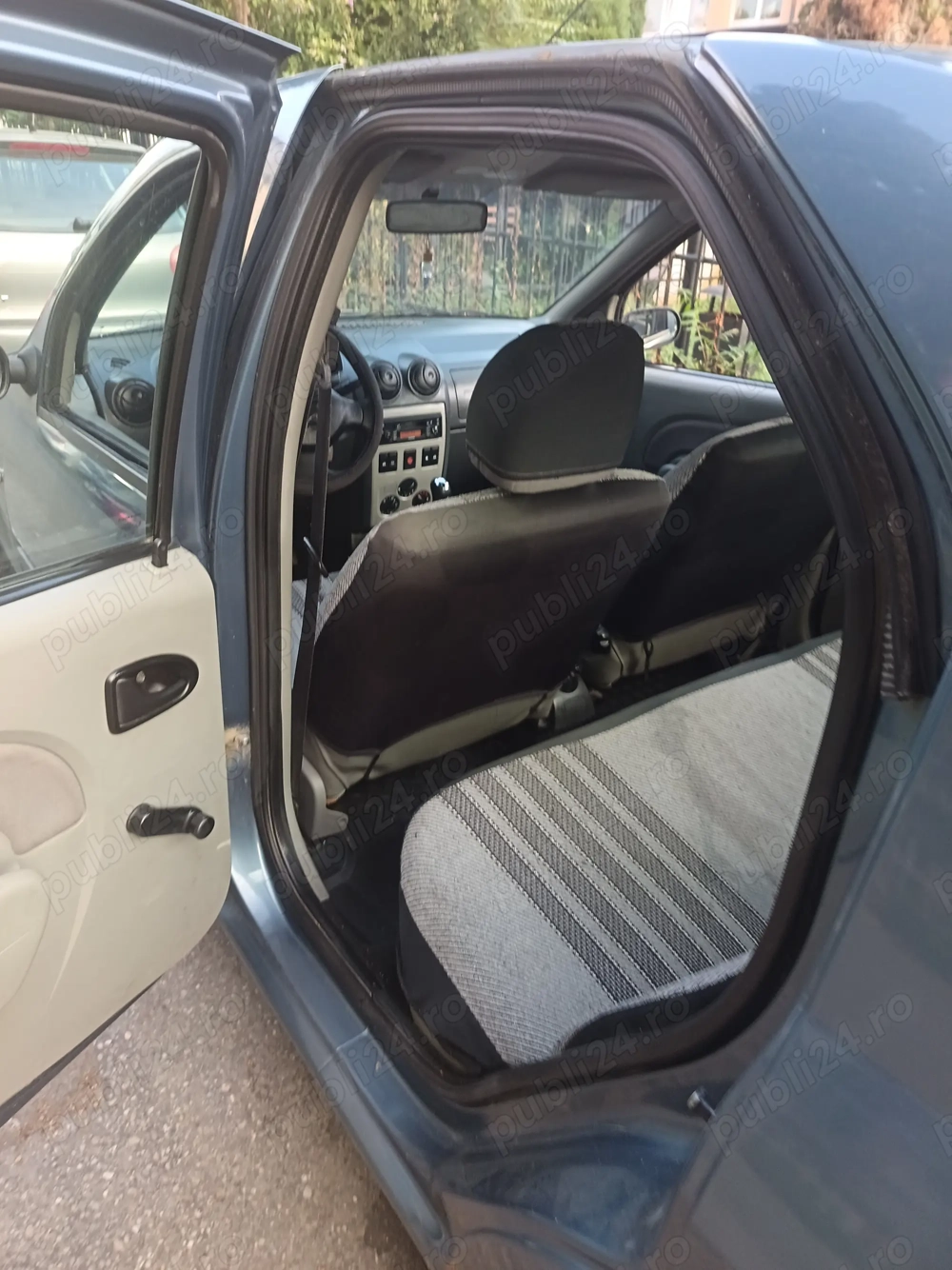 Vind  dacia  Logan berlina  Vind  dacia  Logan berlina