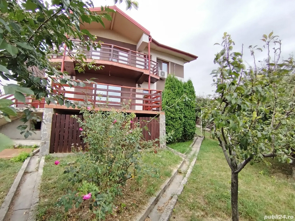 Vila D+ P+E,250 mp,,teren 600 mp,zona Hotel Bellaria 