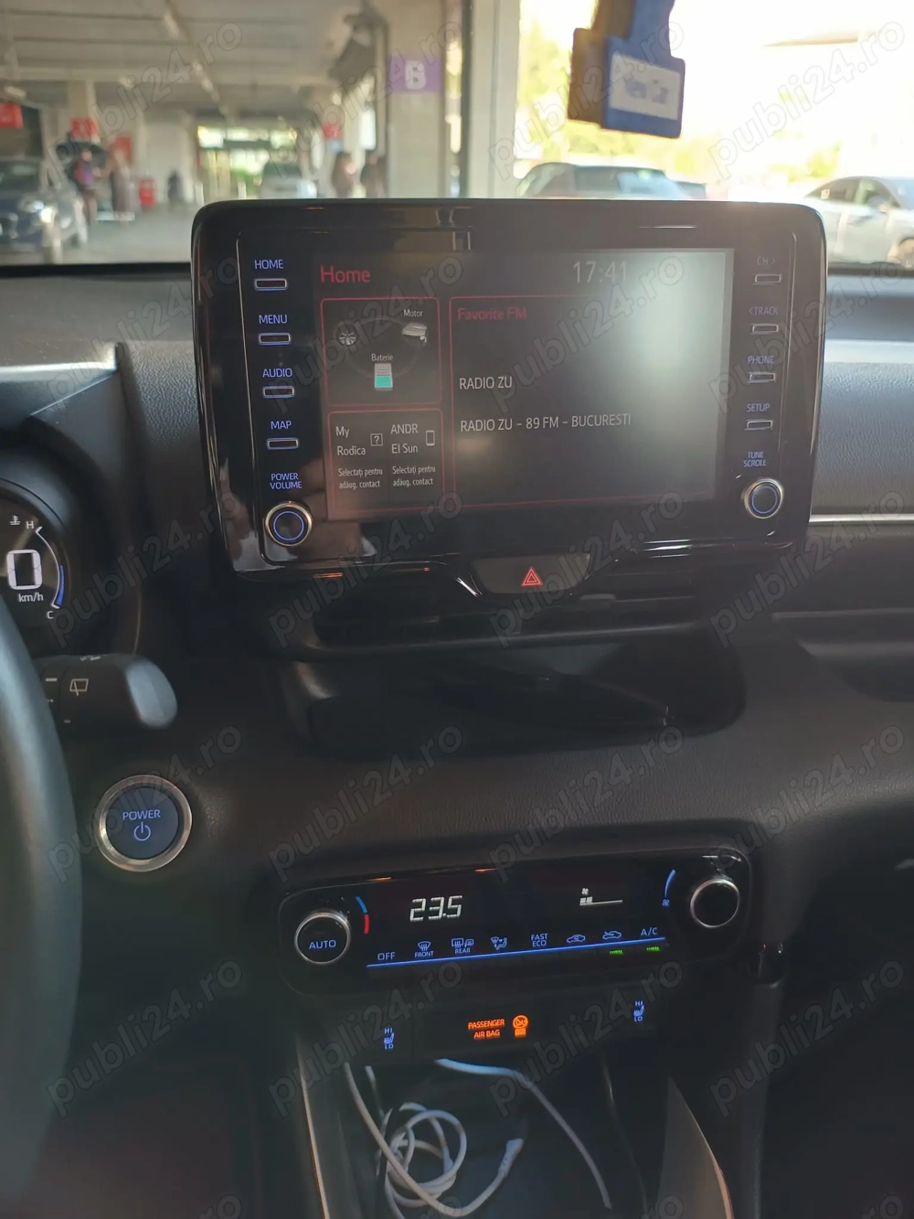 Auto Toyota YARIS 1,5 Hybrid, 2023