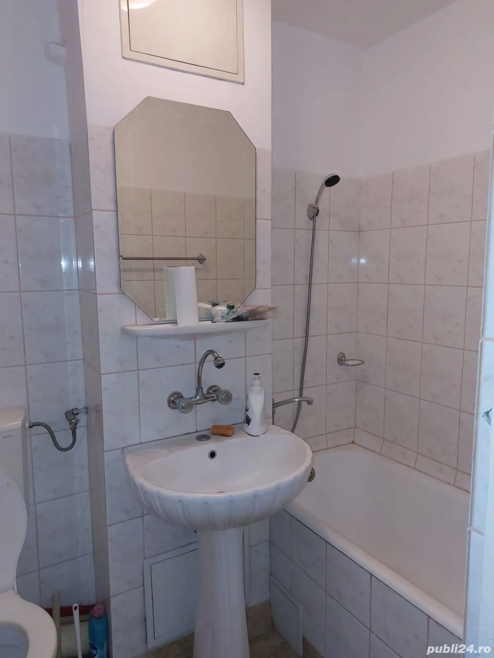 inchiriez garsonieră renovată zonă centrala