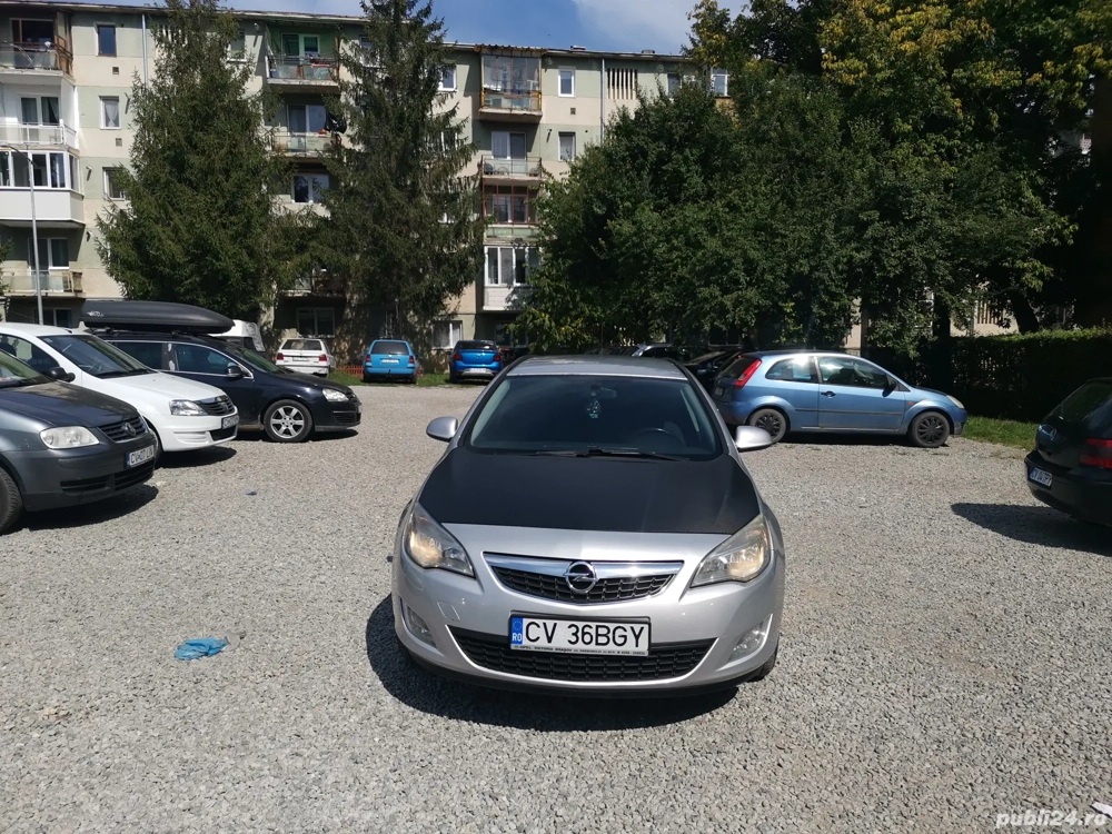 Opel Astra J 2013 1.7 cdti 110cp