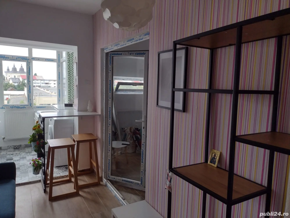 Apartament cu openspace plus dormitor Poitiers,30 mp