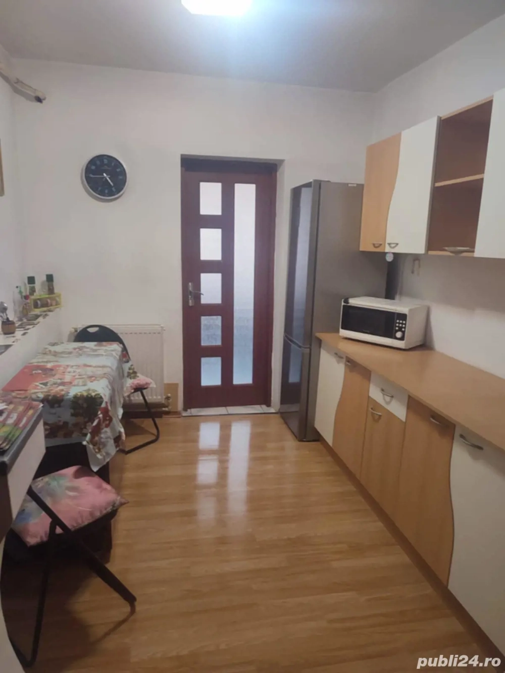 Proprietar închiriez apartament 2 camere piața mica