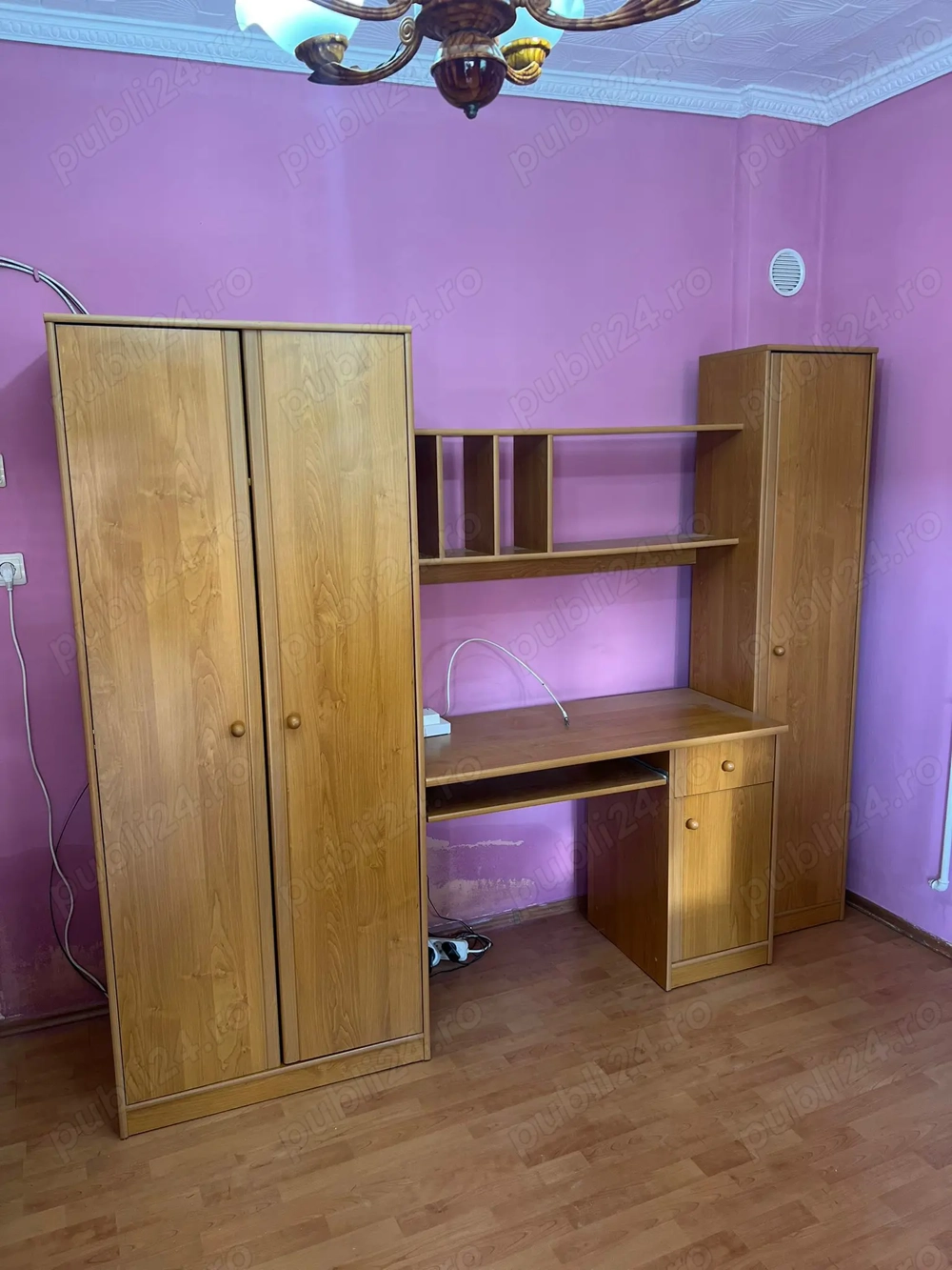 Mobilă de vânzare 