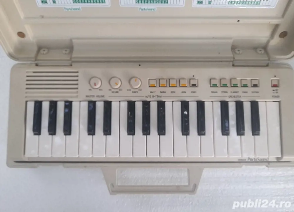 mini orga Yamaha Portasound PS1